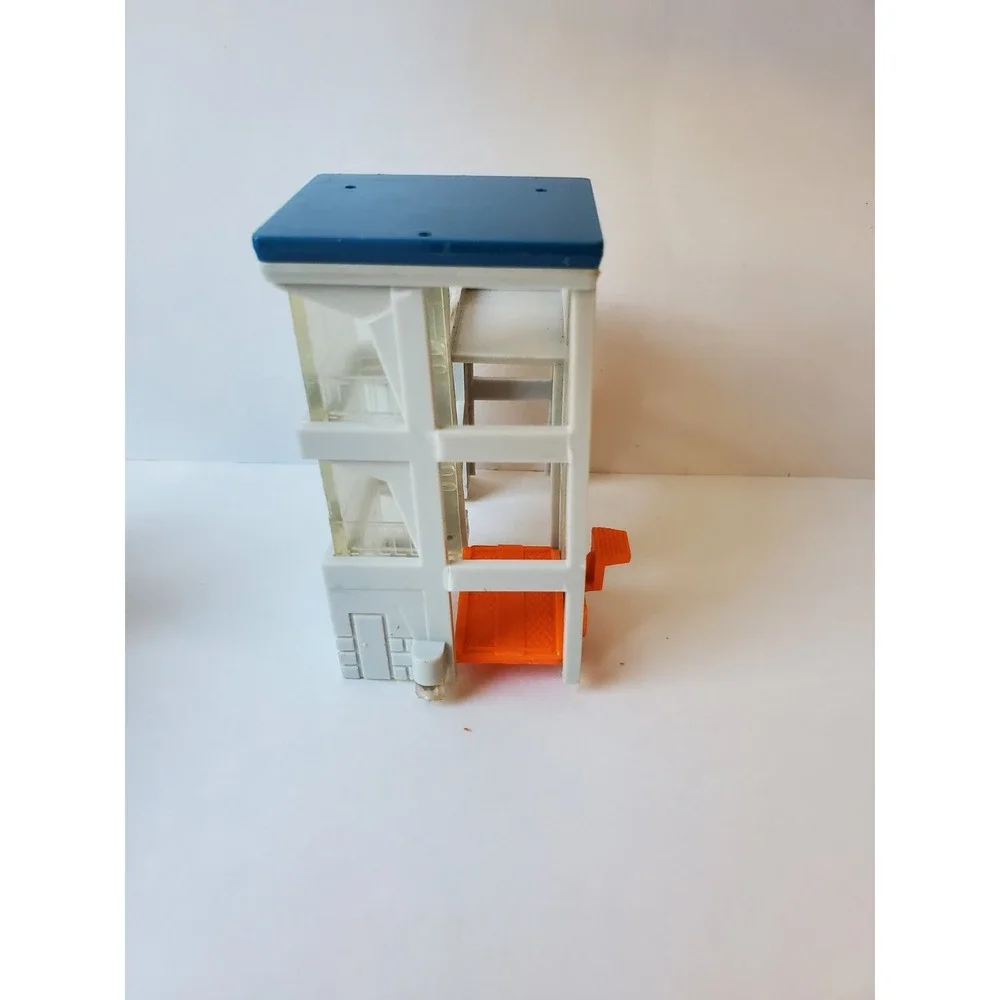 Vintage Micro Machines Car Service City Parking Garage Auto Repair Toy Part Only